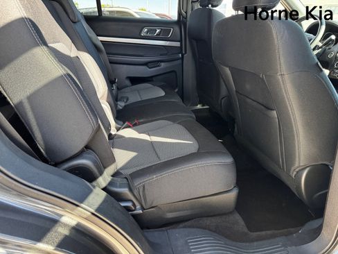 Used 2018 Ford Explorer XLT w/ Equipment Group 201A image 26
