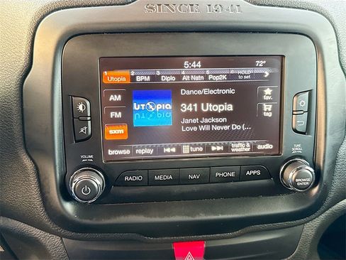 Used 2016 Jeep Renegade Latitude image 16