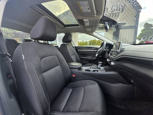 Used 2019 Nissan Altima 2.5 SV image 12