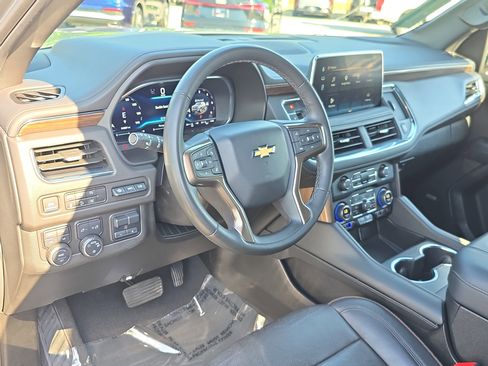 Used 2023 Chevrolet Tahoe High Country AWD/4WD image 17