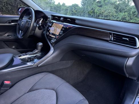 Used 2020 Toyota Camry LE w/ Sunroof Package FWD image 23