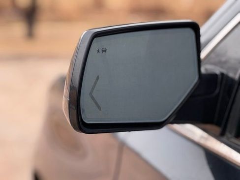 Used 2019 GMC Yukon Denali w/ Denali Ultimate Package image 19