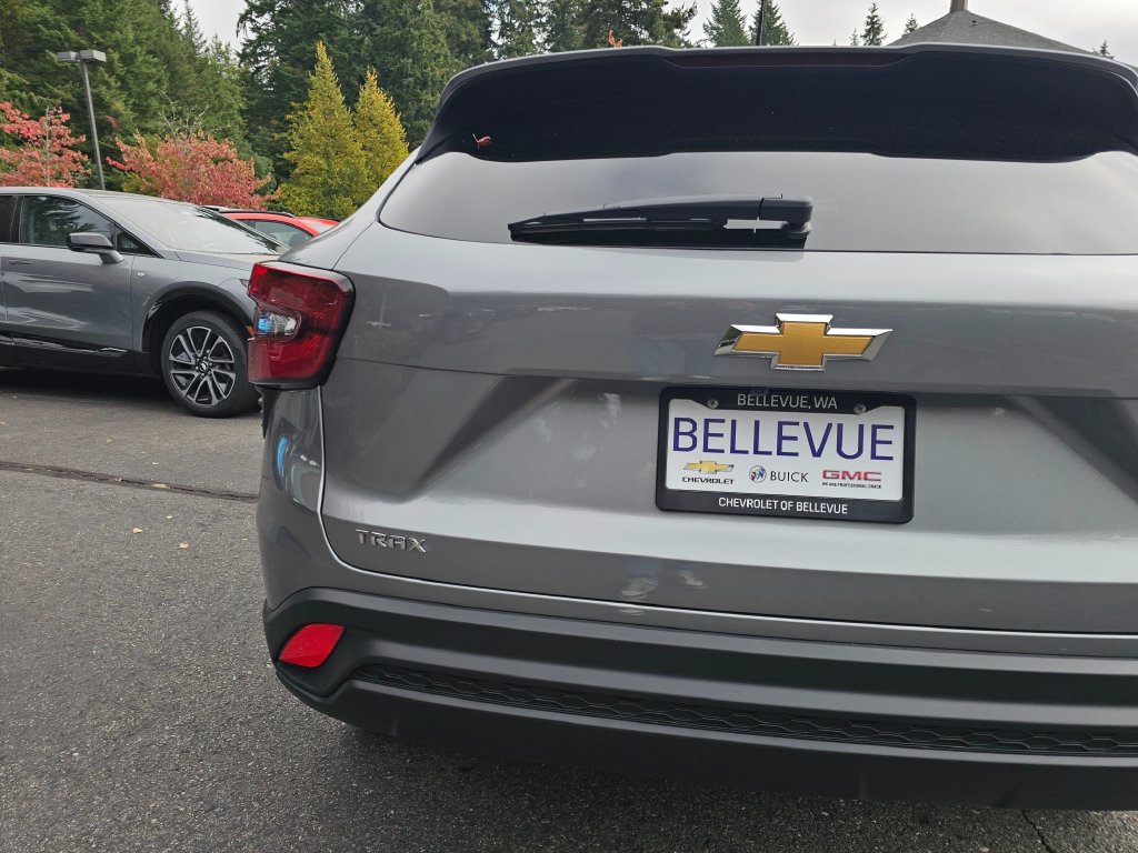New 2026 Chevrolet Trax LS FWD image 15