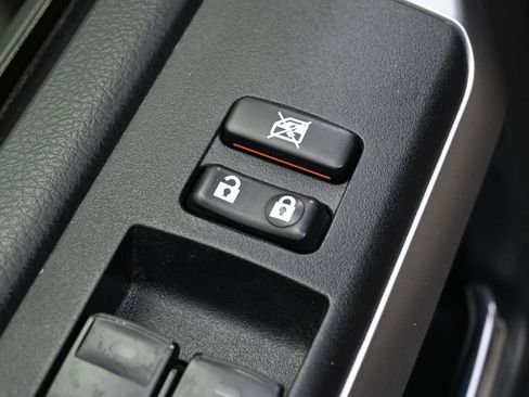 Certified 2017 Toyota 4Runner SR5 Premium w/ Convenience Package image 12