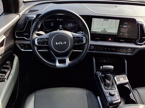 Used 2023 Kia Sportage X-Line w/ X-Line Premium Package image 2