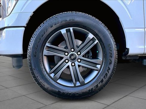 Certified 2022 Ford F150 Lariat w/ Equipment Group 502A High image 11