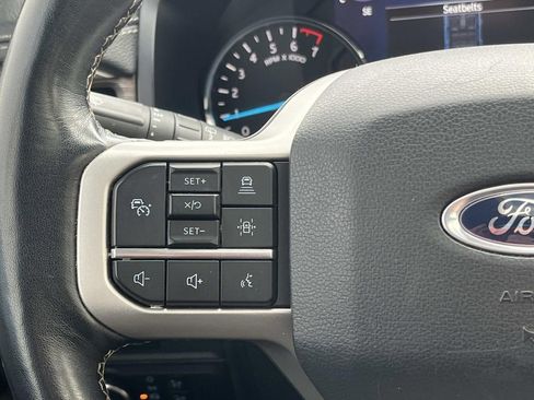 Used 2022 Ford Expedition Limited image 18