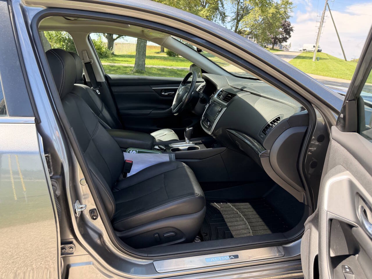Used 2016 Nissan Altima 2.5 SL w/ 2.5 Technology Package FWD image 32