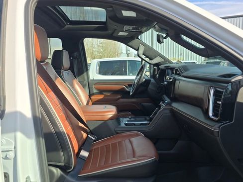 Used 2024 GMC Sierra 3500 Denali Ultimate image 47