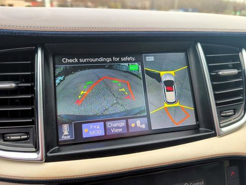 Used 2019 INFINITI QX50 Essential w/ Sensory Package image 23