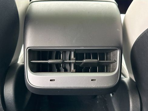 Used 2022 Tesla Model 3 Performance AWD/4WD image 17