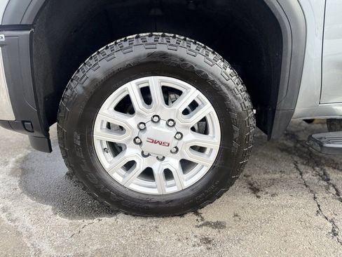 Used 2024 GMC Sierra 2500 SLT w/ SLT Convenience Package image 3