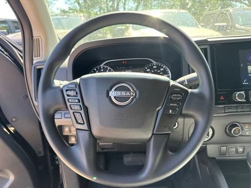 Used 2025 Nissan Frontier S AWD/4WD image 15