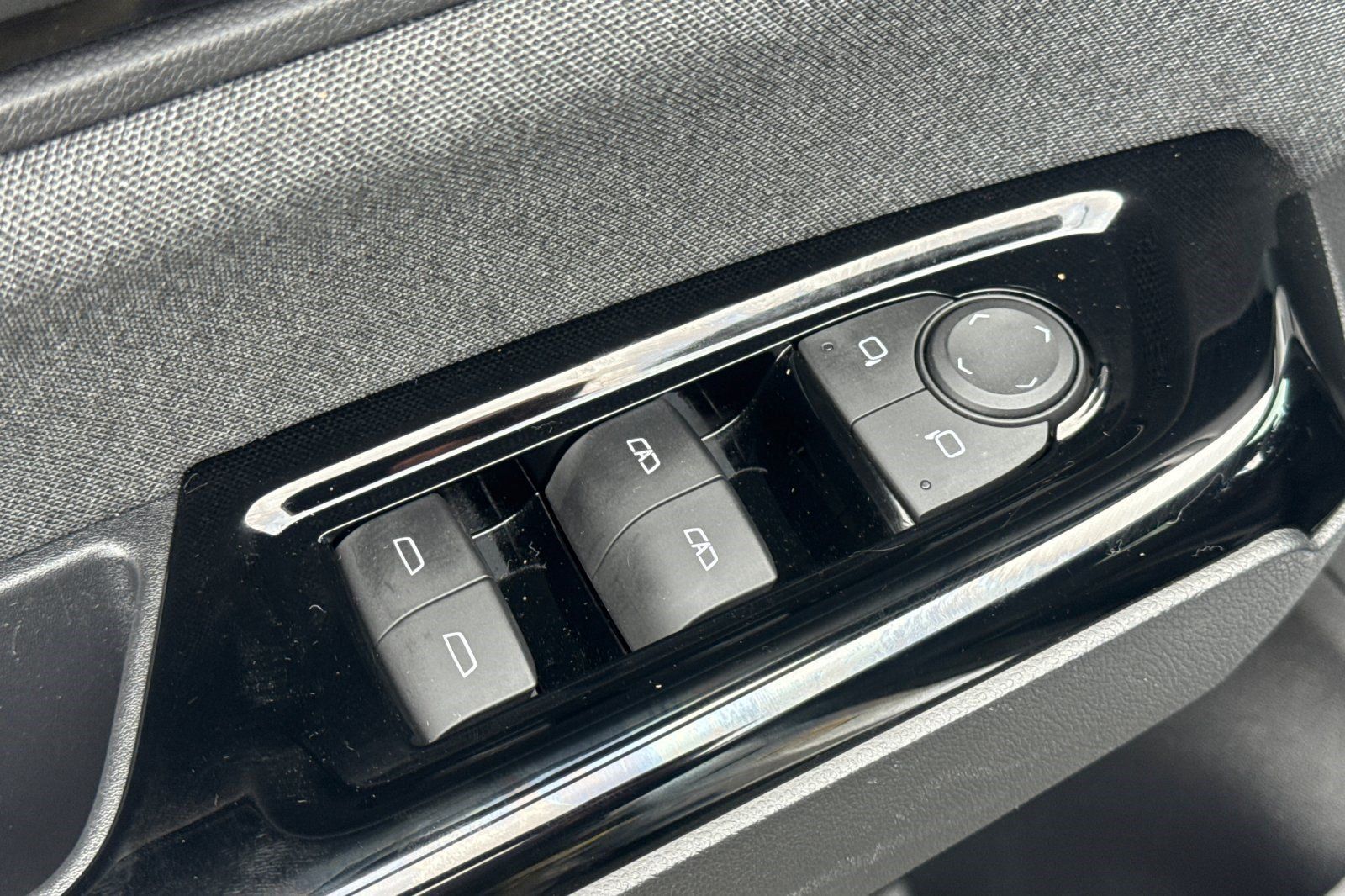 Used 2024 Honda Prologue EX image 14