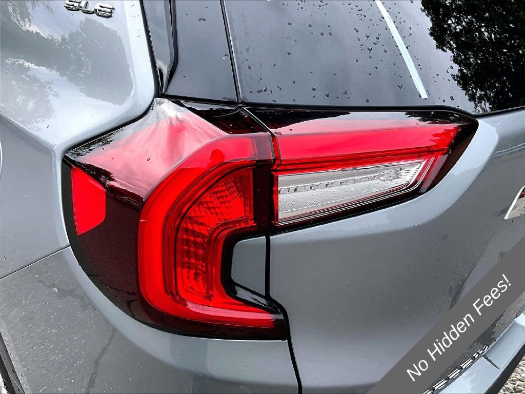 Used 2023 GMC Terrain SLE w/ Driver Convenience Package AWD/4WD image 26