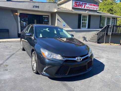 Used 2016 Toyota Camry XLE image 4