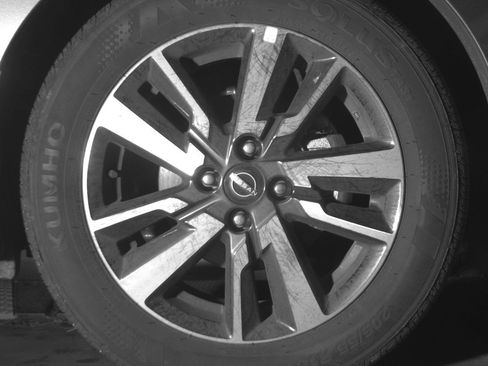 Used 2025 Nissan Versa SV image 13