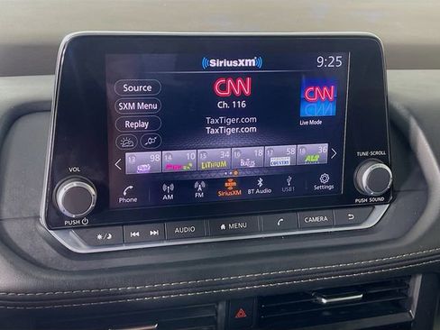 Used 2023 Nissan Rogue SV image 15