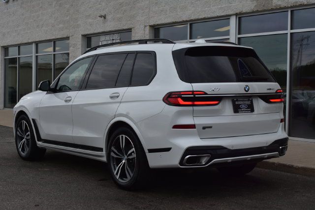 Used 2026 BMW X7 xDrive40i AWD/4WD image 13