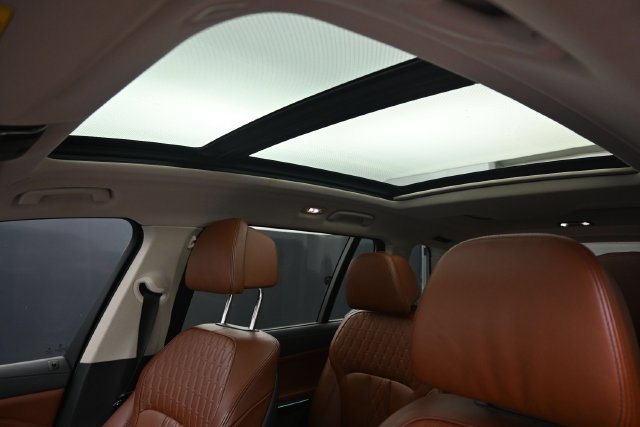 Used 2021 BMW X7 xDrive40i w/ Executive Package AWD/4WD image 14