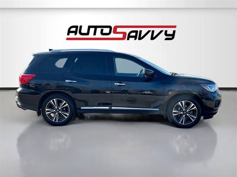 Used 2020 Nissan Pathfinder Platinum image 8