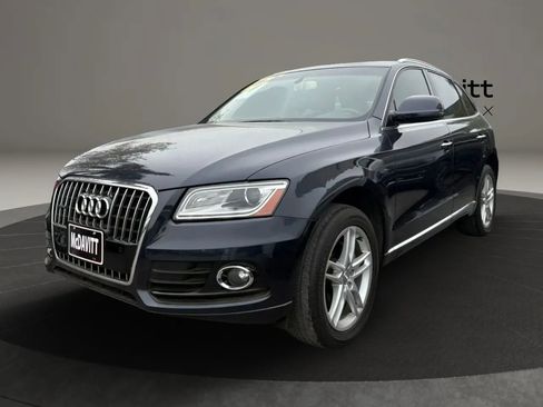Used 2017 Audi Q5 2.0T Premium Plus w/ Technology Package AWD/4WD image 3