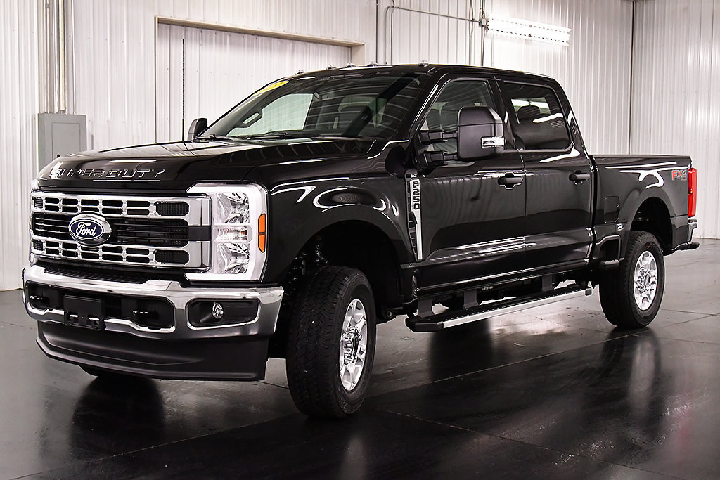 New 2027 Ford F250 XLT w/ FX4 Off-Road Package AWD/4WD image 3