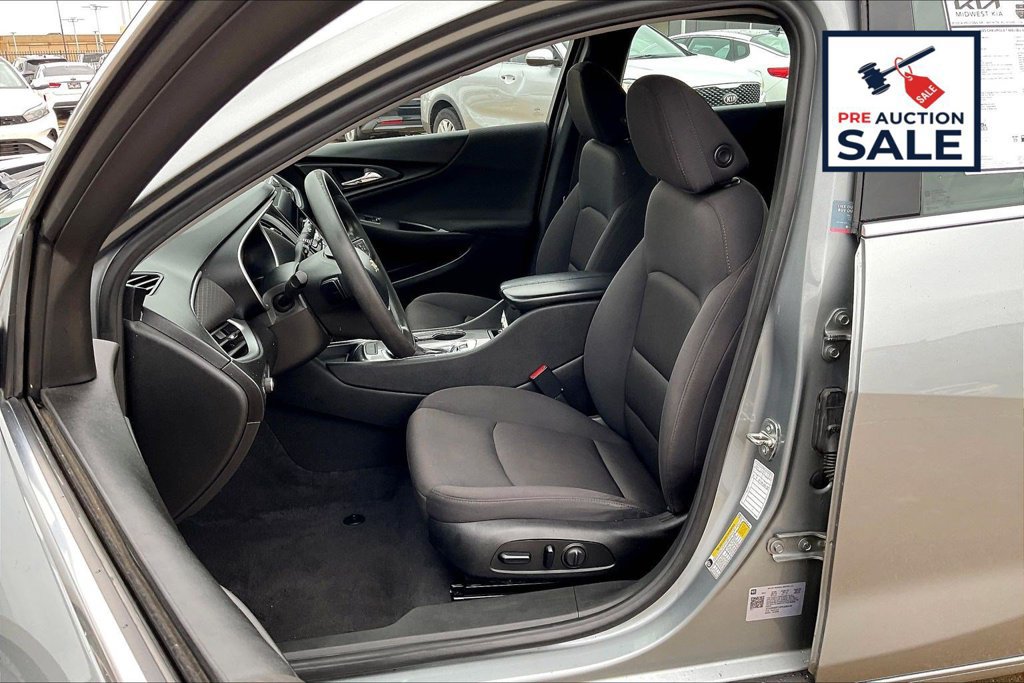 Used 2023 Chevrolet Malibu LT FWD image 25