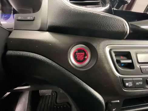 Used 2022 Honda Pilot TrailSport image 17