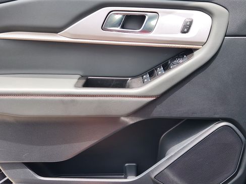 New 2026 Ford Explorer Active w/ Active Comfort Package RWD image 16