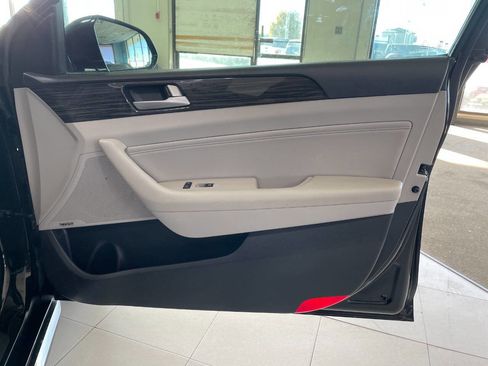 Used 2016 Hyundai Sonata Limited w/ Option Group 04 image 27