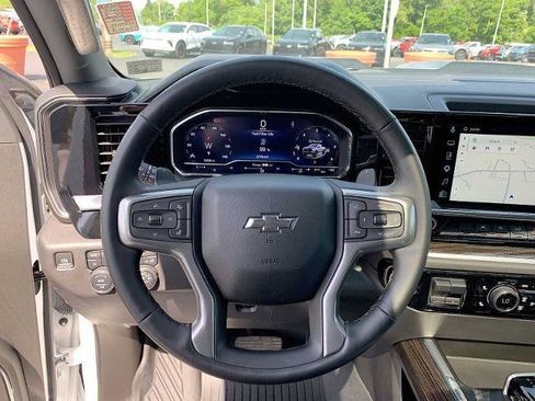 Certified 2025 Chevrolet Silverado 1500 LT Trail Boss w/ Convenience Package II AWD/4WD image 11