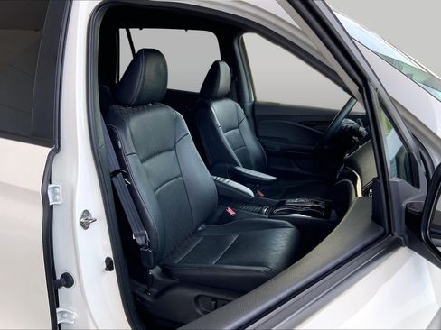 Used 2019 Honda Passport Touring image 9