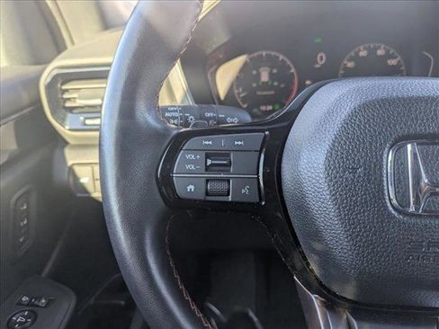 Used 2024 Honda Pilot TrailSport image 15