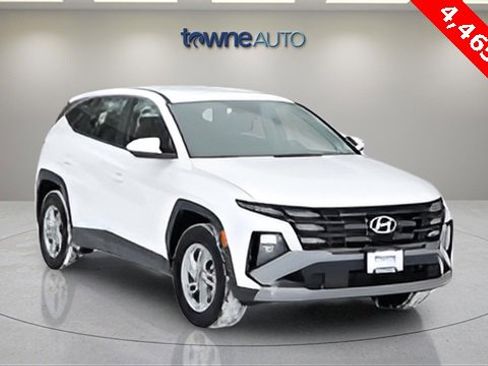 Used 2025 Hyundai Tucson SE image 8