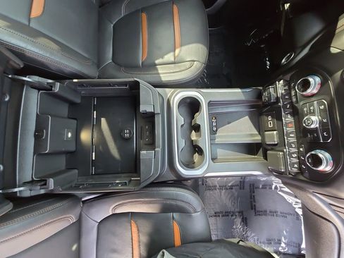 Used 2022 GMC Sierra 2500 AT4 w/ AT4 Preferred Package image 19