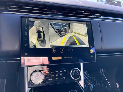 Used 2023 Land Rover Range Rover SE image 21