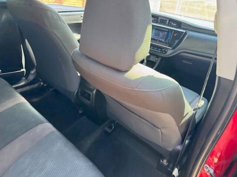 Used 2018 Toyota Corolla LE image 13