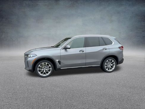 Used 2024 BMW X5 xDrive40i w/ Premium Package image 11