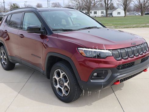 Used 2022 Jeep Compass Trailhawk w/ Trailhawk Elite Group image 4