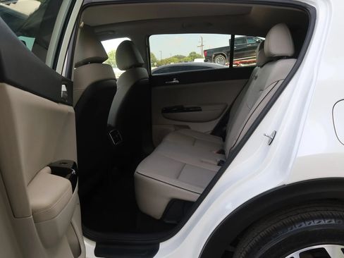 Used 2020 Kia Sportage EX w/ Option Group 15 FWD image 19