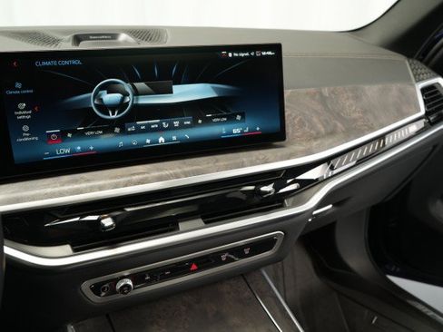 Used 2024 BMW X5 M60i AWD/4WD image 41