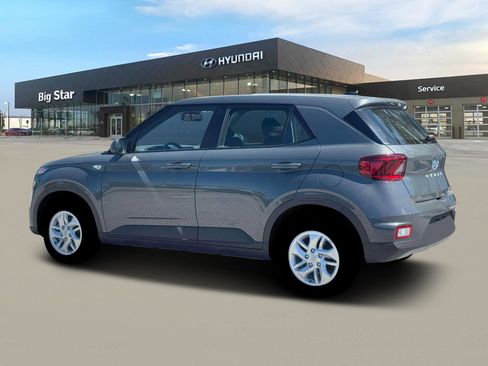 New 2026 Hyundai Venue SE FWD image 4
