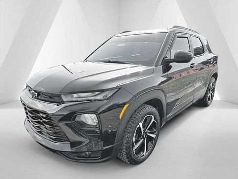 Used 2022 Chevrolet TrailBlazer RS w/ Technology Package AWD/4WD image 3