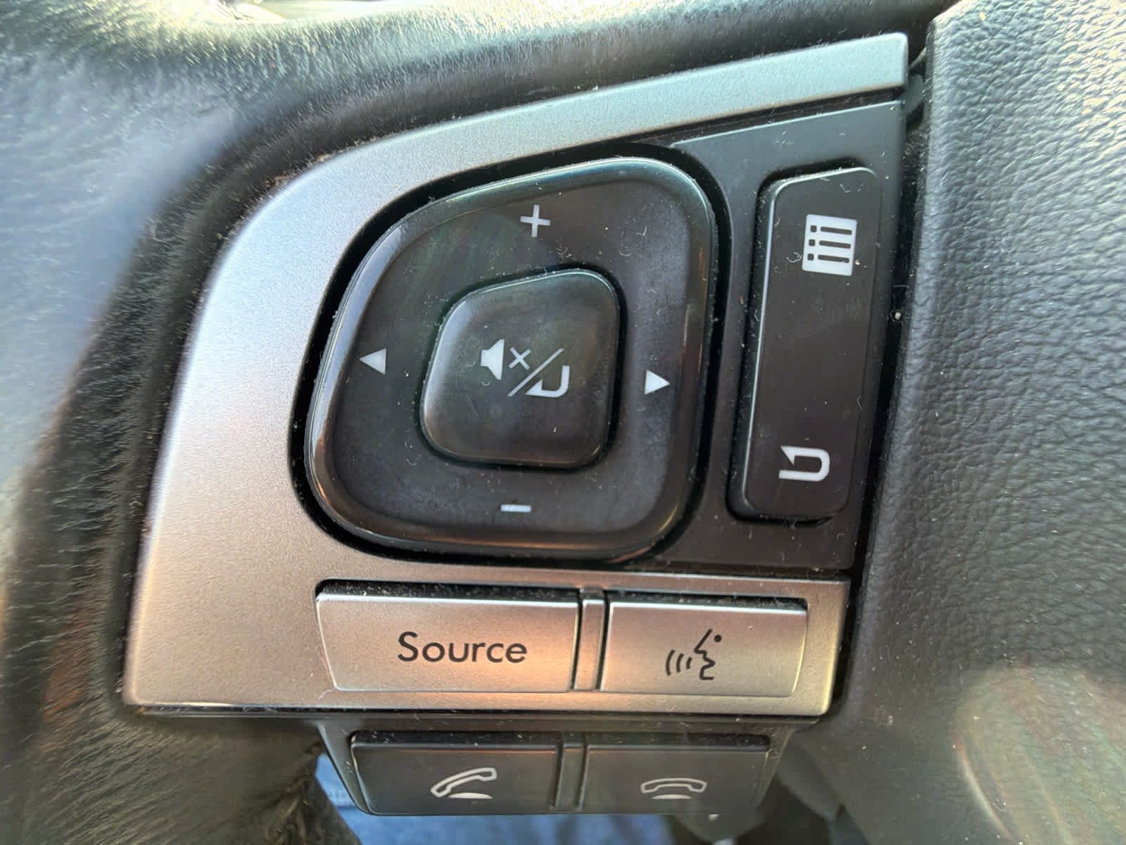Used 2015 Subaru Outback 2.5i Premium AWD/4WD image 25