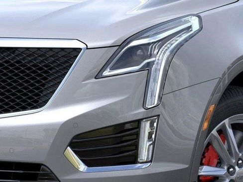 Certified 2025 Cadillac XT5 Sportv AWD/4WD image 9