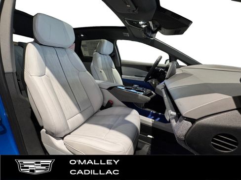 New 2026 Cadillac Optiq Luxury 2 image 14