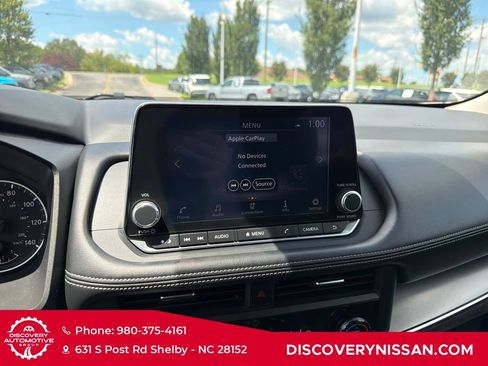 Certified 2025 Nissan Rogue SV AWD/4WD image 15