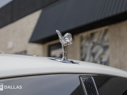 Used 2019 Rolls-Royce Wraith RWD image 19