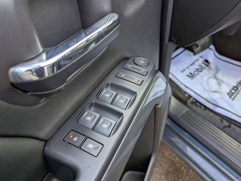 Used 2018 Chevrolet Silverado 1500 LT w/ All Star Edition image 11